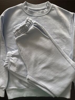 Zara Pale Blue Crewneck Sweatshirt and sweatpants